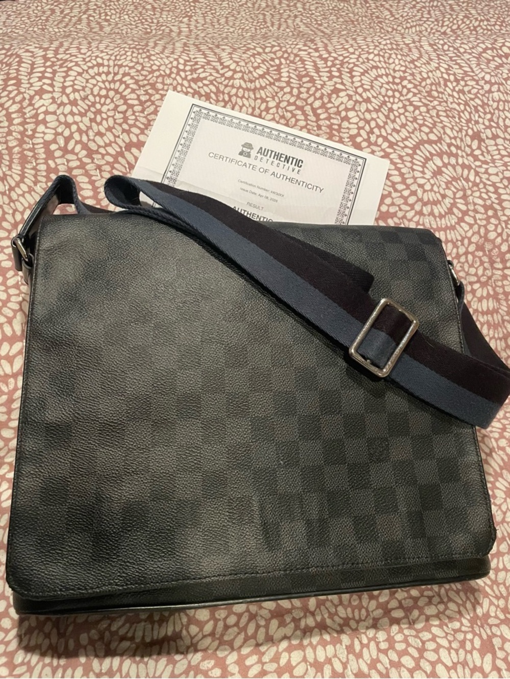 Louis Vuitton Damier Graphite Messenger Bag